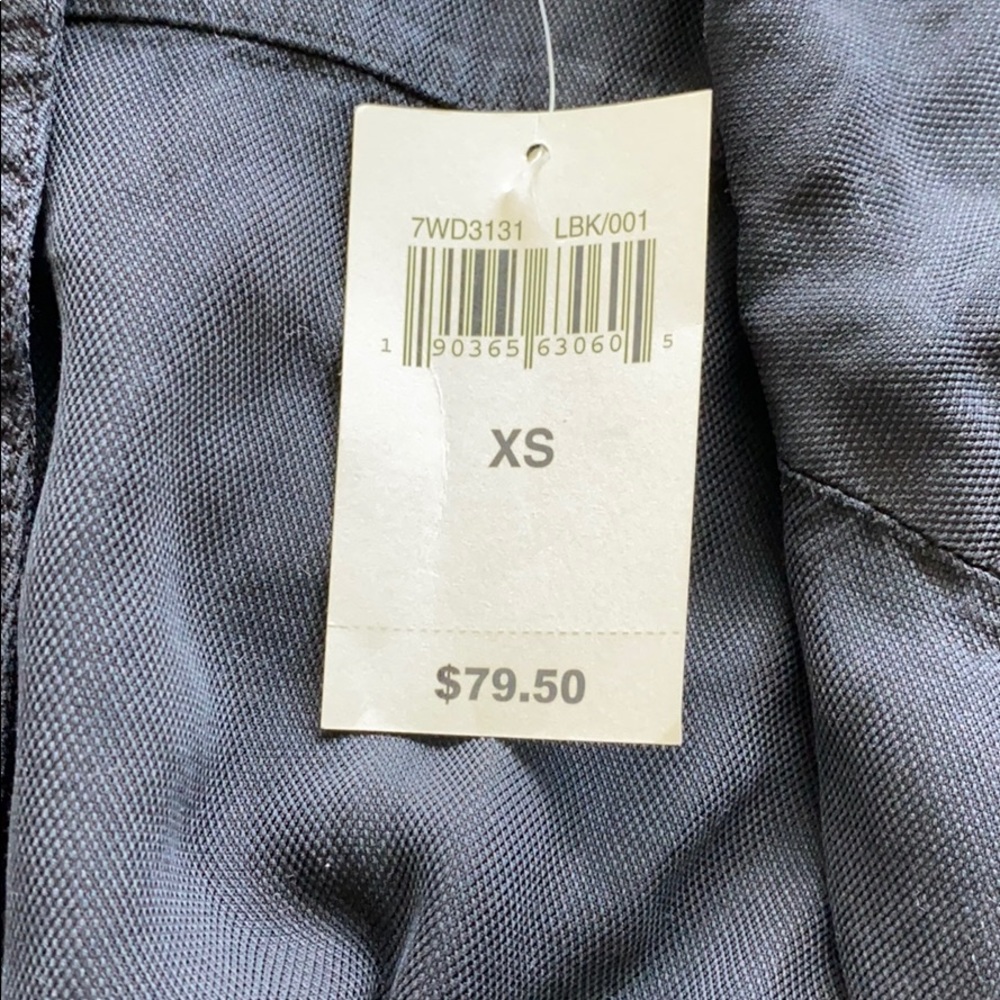 Vest - Picture 2 of 3
